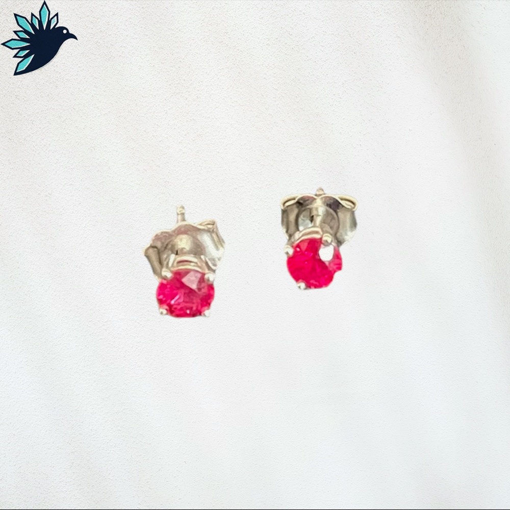 14K White Gold Ruby Stud Earring 0.65 CT